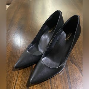 Brand New Michael Kors Black Pumps